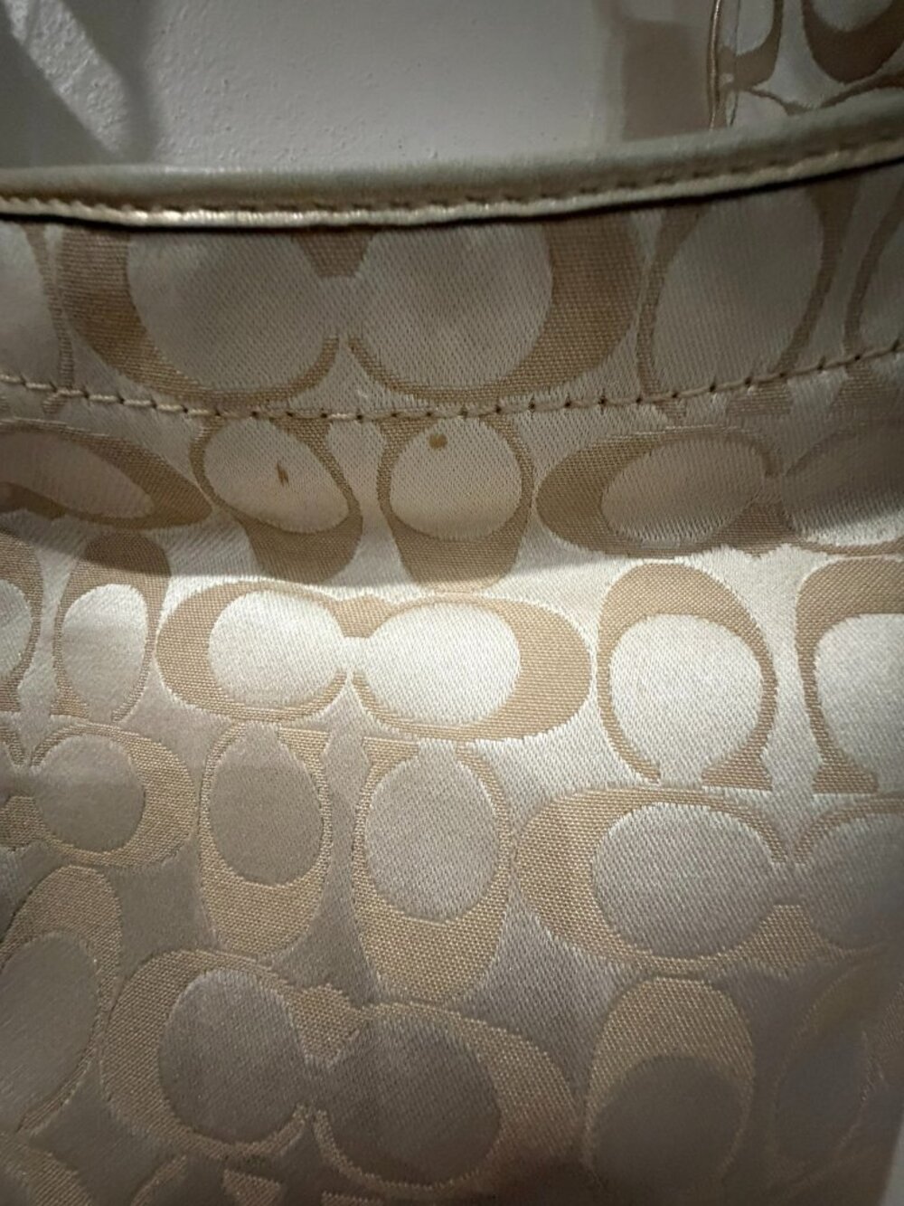 Coach Tea Rose Signature Jacquard Shoulder Bag - Picture 6 of 15